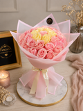 Handgefertigter Seifenrosen-Strauß in Rosa & Creme